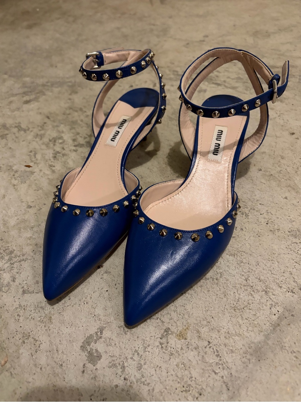 Miu Studded Leather Kitten Heel Pumps Blue EU 36